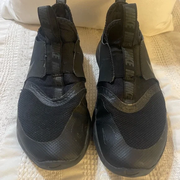 Nike Flex Runner Youth Shoes Size 4.5 - Picture 2 of 5